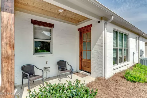 Exterior - 104 Carrington Dr, Madison, MS 39110 photo 5 of 11