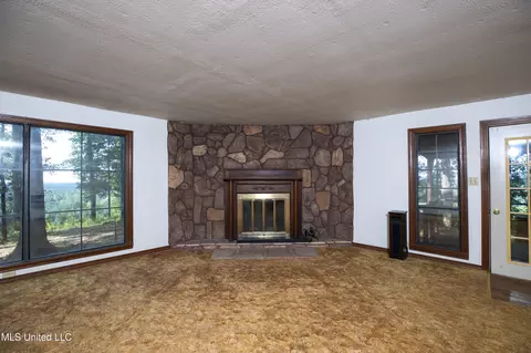 Living - 2864 Highway 407, Kilmichael, MS 39747 photo 4 of 12