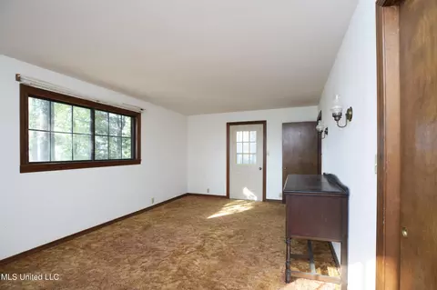 Living - 2864 Highway 407, Kilmichael, MS 39747 photo 7 of 12