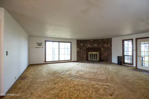 Living - 2864 Highway 407, Kilmichael, MS 39747 photo 2 of 12