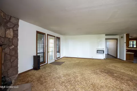 Living - 2864 Highway 407, Kilmichael, MS 39747 photo 10 of 12