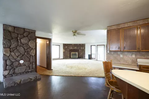 Living - 2864 Highway 407, Kilmichael, MS 39747 photo 5 of 12
