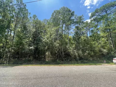 lot17 Poinsetta Loop, Pass Christian, MS 39571