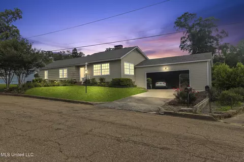 917 North St, Mccomb, MS 39648