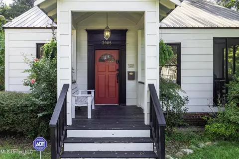 Exterior - 2905 Oxford Ave, Jackson, MS 39216 photo 3 of 8