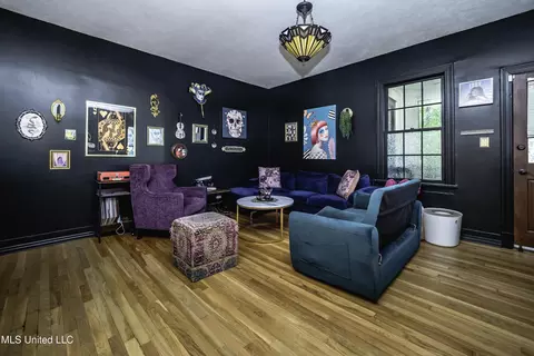 Living - 2905 Oxford Ave, Jackson, MS 39216 photo 1 of 2
