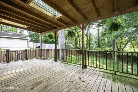 Exterior - 2905 Oxford Ave, Jackson, MS 39216 photo 5 of 8