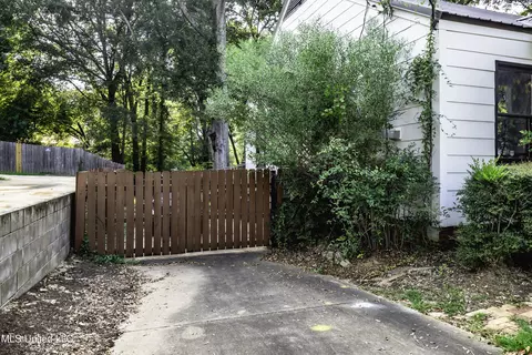 Exterior - 2905 Oxford Ave, Jackson, MS 39216 photo 8 of 8