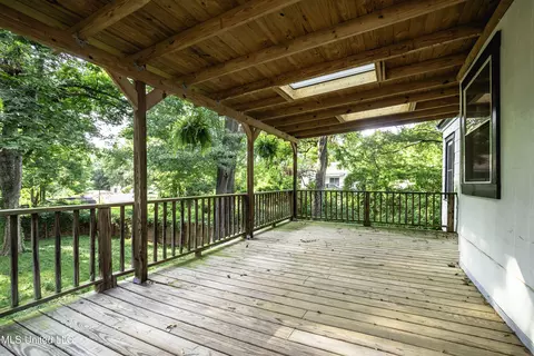 Exterior - 2905 Oxford Ave, Jackson, MS 39216 photo 4 of 8