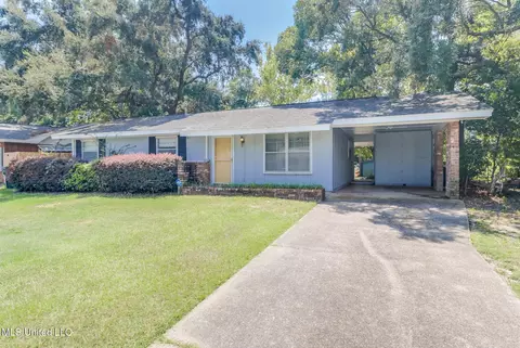 2305 Arbor Dr, Biloxi, MS 39531