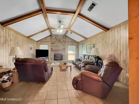 Living - 8518 Highway 483, Lena, MS 39094 photo 1 of 1