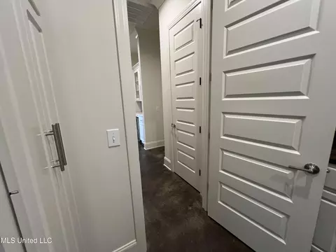 Entry Way - 731 Glenwild Dr, Canton, MS 39046 photo 7 of 8