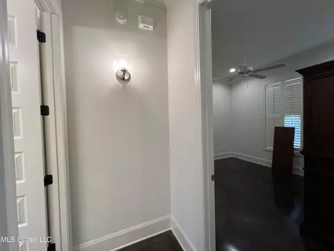 Entry Way - 731 Glenwild Dr, Canton, MS 39046 photo 6 of 8