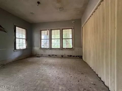 1655 Saint Charles St, Jackson, MS 39209 photo 4