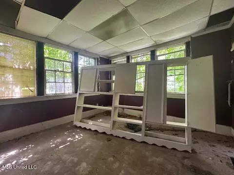 1655 Saint Charles St, Jackson, MS 39209 photo 6