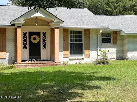 206 Lewis St, Florence, MS 39073