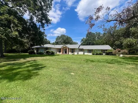 206 Lewis St, Florence, MS 39073