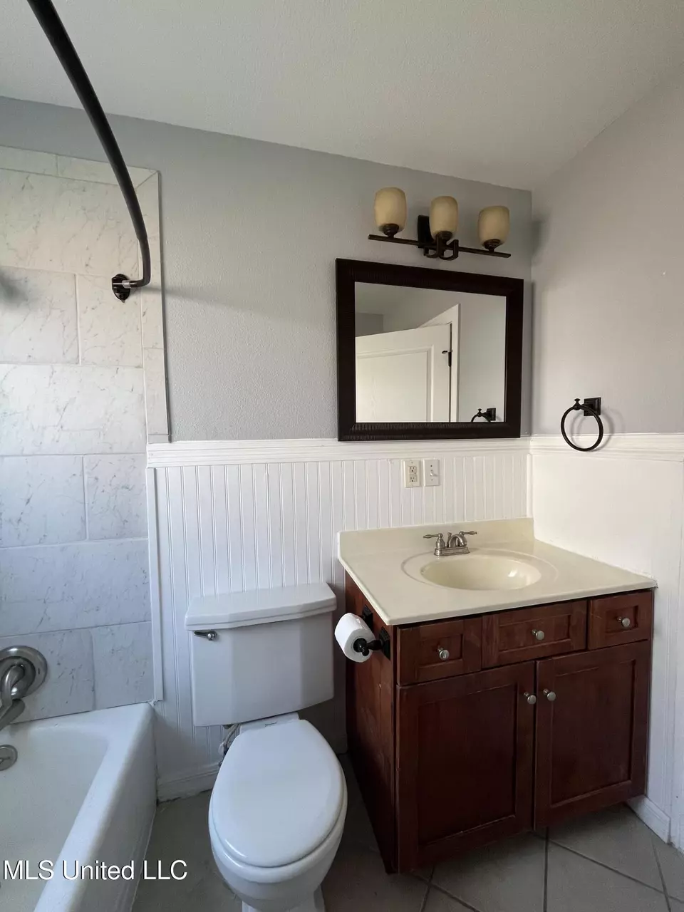 Bath - 16 52 St, Gulfport, MS 39507 photo 1 of 5