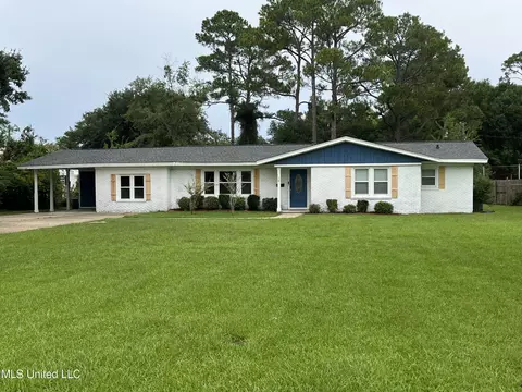 16 52 St, Gulfport, MS 39507