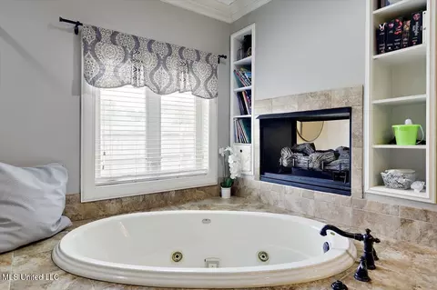 Bath - 603 Brookfield Pl, Florence, MS 39073 photo 2 of 4