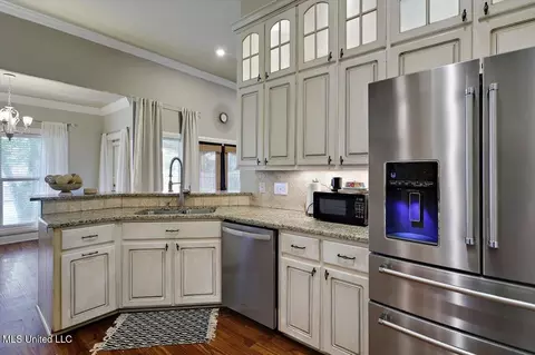 Kitchen - 603 Brookfield Pl, Florence, MS 39073 photo 2 of 4