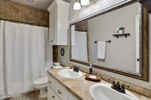 Bath - 603 Brookfield Pl, Florence, MS 39073 photo 4 of 4