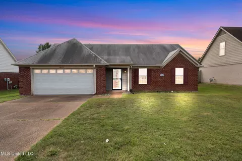 4425 Shadow Ridge Dr, Horn Lake, MS 38637