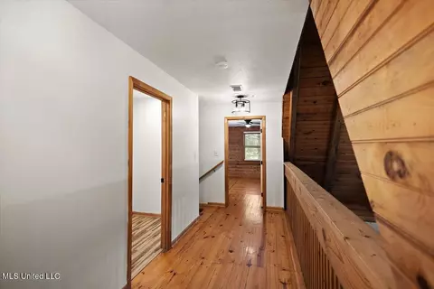 Entry Way - 126 Parks Rd, Jackson, MS 39212 photo 7 of 7