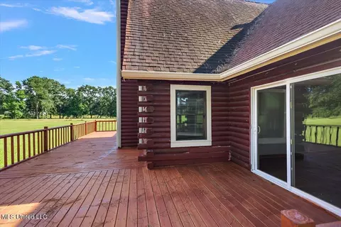 Exterior - 126 Parks Rd, Jackson, MS 39212 photo 5 of 7