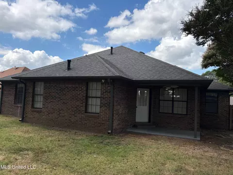Exterior - 120 N Parkway St, Hernando, MS 38632 photo 4 of 5