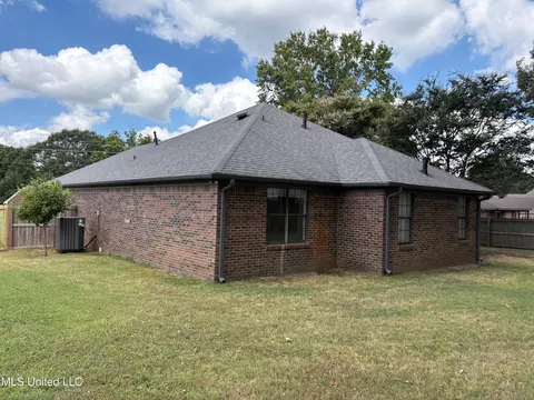 Exterior - 120 N Parkway St, Hernando, MS 38632 photo 5 of 5