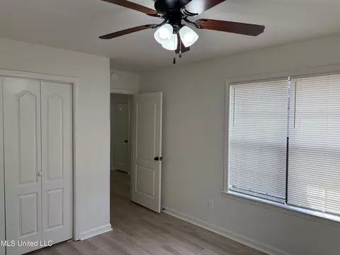 Bedroom - 120 N Parkway St, Hernando, MS 38632 photo 2 of 4