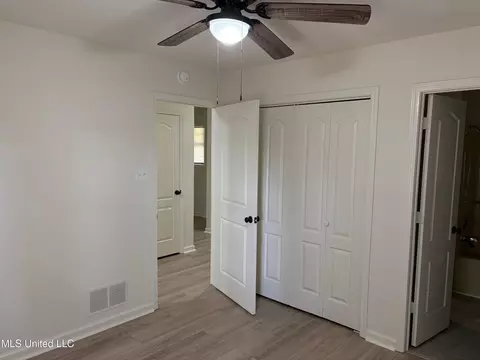 Bedroom - 120 N Parkway St, Hernando, MS 38632 photo 4 of 4