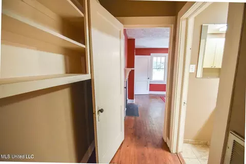 Entry Way - 104 Overby St, Brandon, MS 39042 photo 1 of 1