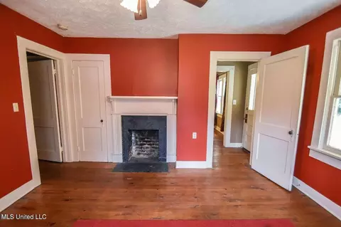 Bedroom - 104 Overby St, Brandon, MS 39042 photo 1 of 1