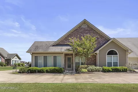 710 Sweetwater Dr, Pearl, MS 39208