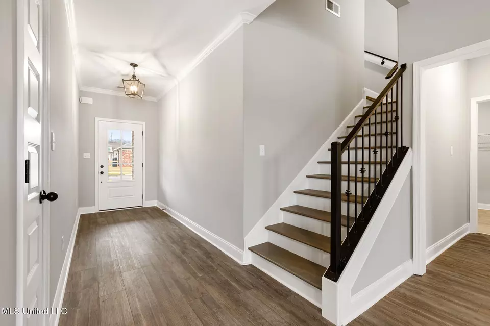Entry Way - 705 Lucas Ln, Hernando, MS 38632 photo 1 of 2