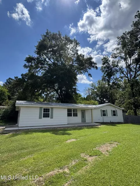 200 Bermuda Dr, Pearl, MS 39208