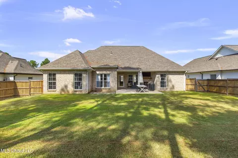 Exterior - 124 Seymour Dr, Madison, MS 39110 photo 10 of 12