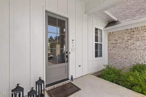 Exterior - 124 Seymour Dr, Madison, MS 39110 photo 7 of 12