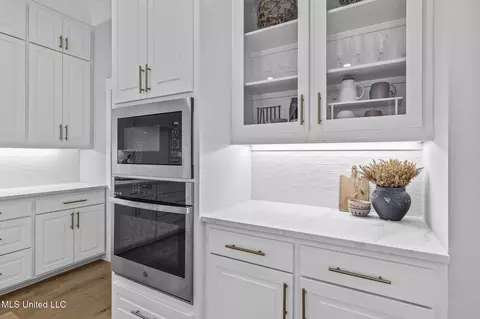 Kitchen - 124 Seymour Dr, Madison, MS 39110 photo 4 of 6