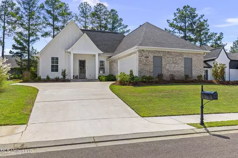 124 Seymour Dr, Madison, MS 39110
