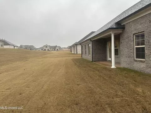 Exterior - 944 Collie Dr, Hernando, MS 38632 photo 1 of 1