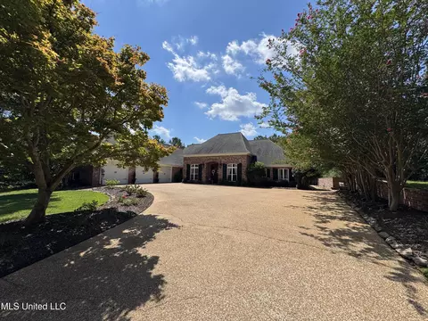 68 Southbrook Ln, Brookhaven, MS 39601