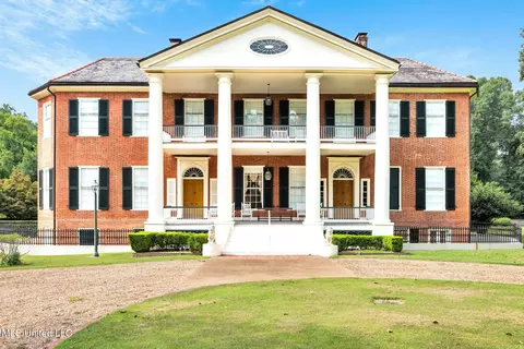 201 Lower Woodville Rd, Natchez, MS 39120