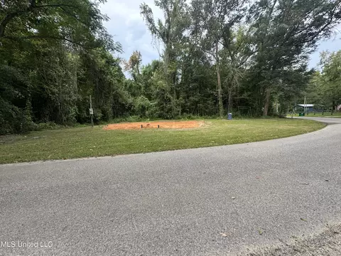 25112 Turps Dr, Lucedale, MS 39452