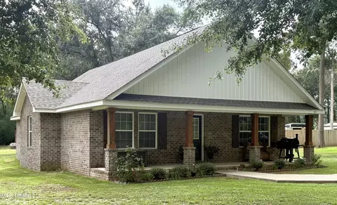 111 E V Lowery Rd, Lucedale, MS 39452 photo 3