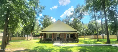 111 E V Lowery Rd, Lucedale, MS 39452 photo 5