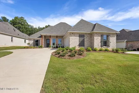 143 Bronson Bnd, Flowood, MS 39232