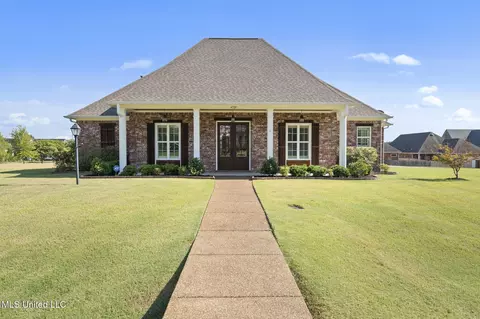 4721 Pleasant Breeze Dr, Olive Branch, MS 38654